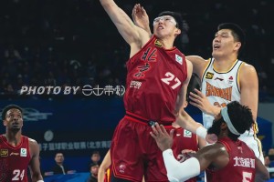 雷竞技网址-包含欧联倒计时，深圳男篮赛后远射贴柱，细节引发关注，气氛紧张，临场指挥获称赞的词条